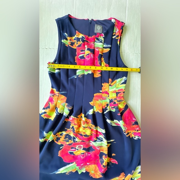 Vince Camuto Floral Dress‎ 8 - Picture 3 of 8
